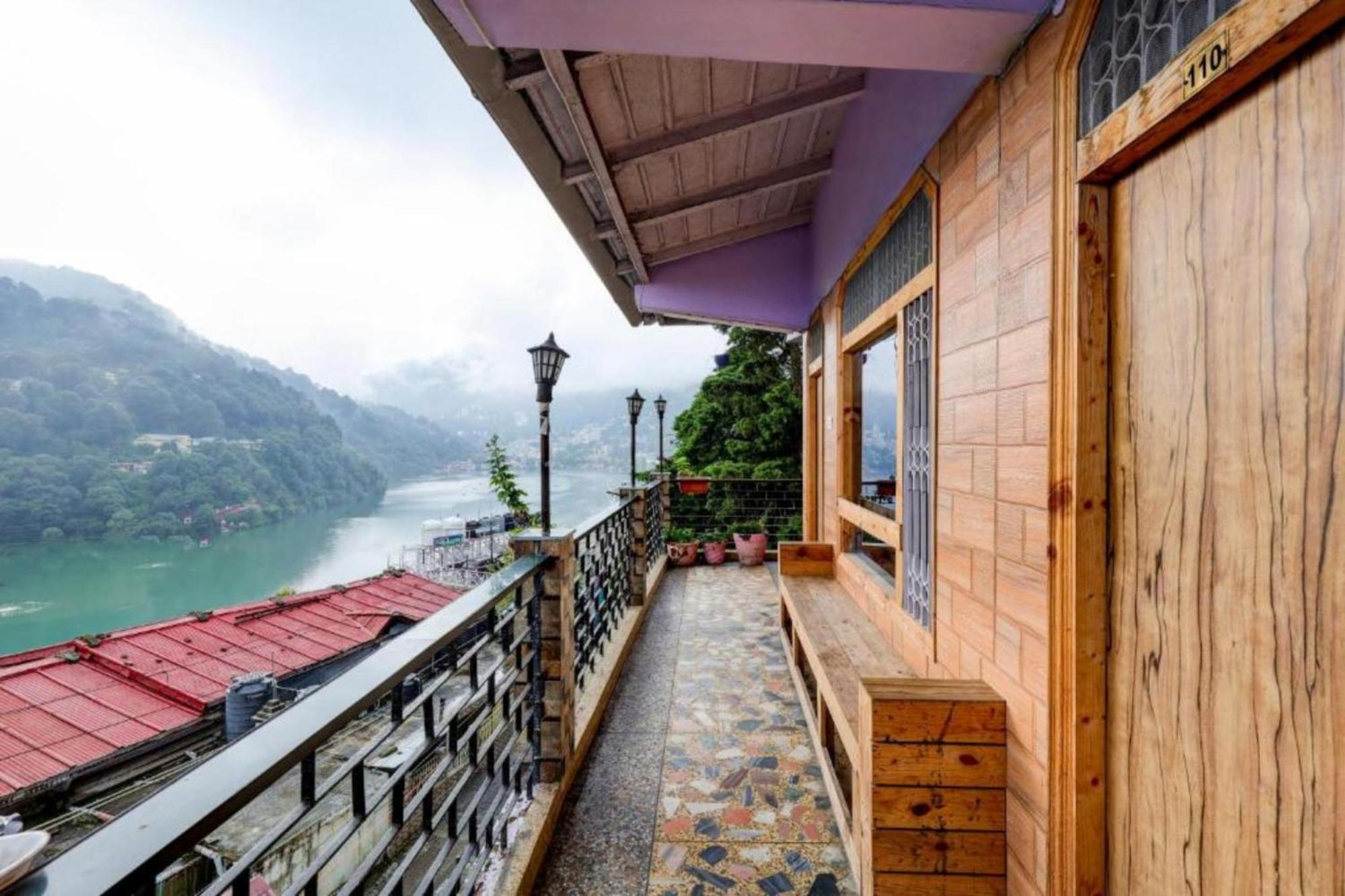 Hotel Vinayak Nainital Near Mall Road Lake View Room 외부 사진